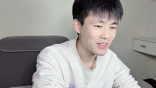 xiaoyang5200 online show from 11/01/25, 04:12