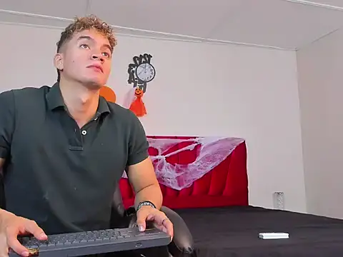 paull george online show from 10/16/25, 02:03