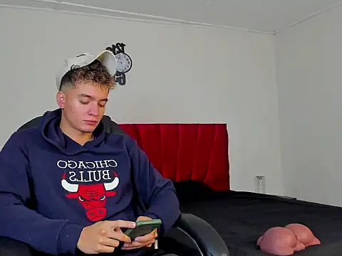 paull george online show from 10/10/25, 04:19