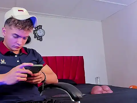 paull george online show from 10/11/25, 03:02