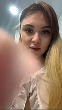 Snapshot of LunaMillie chatting on 01/06/26, 10:30 LunaMillie online show from 01/06/26, 10:30