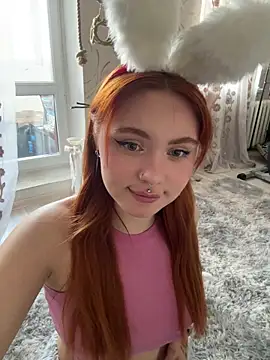 LunaMillie online show from 04/02/26, 10:22