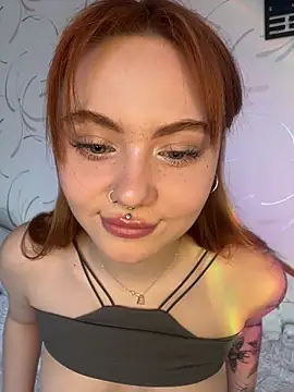 Snapshot of LunaMillie chatting on 02/24/26, 09:32 LunaMillie online show from 02/24/26, 09:32