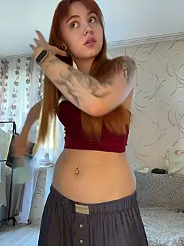 Snapshot of LunaMillie chatting on 05/21/26, 10:34 LunaMillie online show from 05/21/26, 10:34
