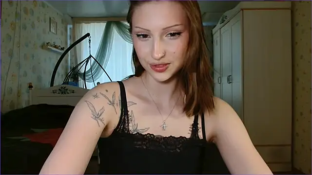 RuxaShade online show from 03/11/26, 10:42