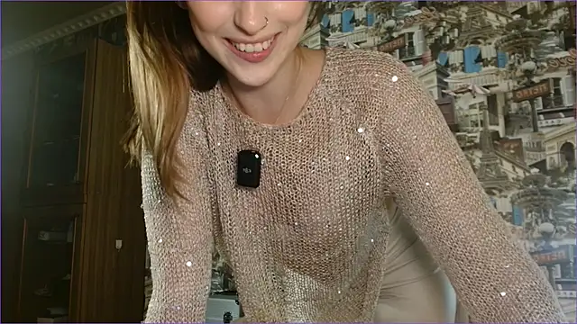 Snapshot of RuxaShade chatting on 07/19/26, 01:41 RuxaShade online show from 07/19/26, 01:41