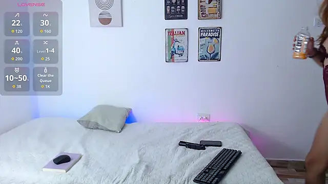 Laramucci online show from 09/16/25, 07:48