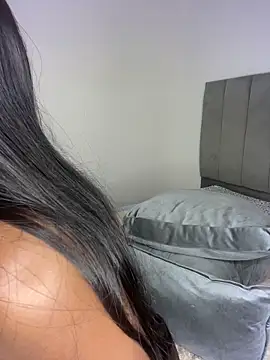 Snapshot of Ebony_danik chatting on 02/14/26, 02:50 Ebony danik online show from 02/14/26, 02:50