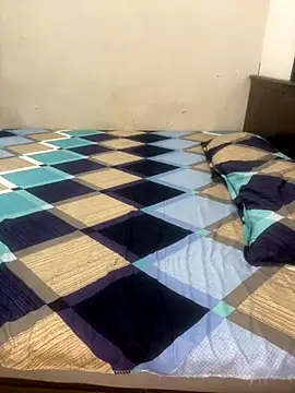 SIZZLER 1100 online show from 10/12/25, 07:37