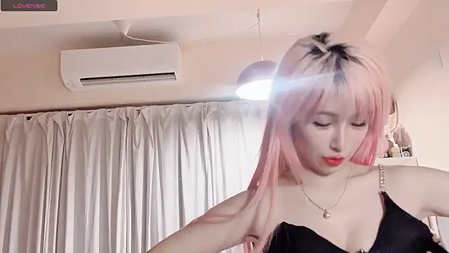 Snapshot of jiajia_0902 chatting on 02/12/26, 01:44 jiajia 0902 online show from 02/12/26, 01:44