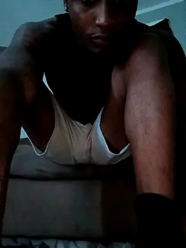 Snapshot of Dropdingo chatting on 11/21/25, 03:27 Dropdingo online show from 11/21/25, 03:27