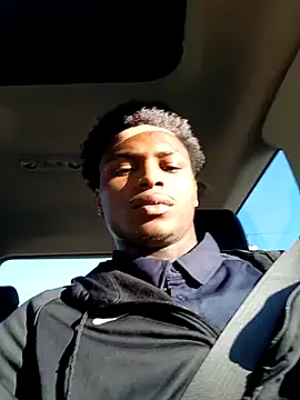 Snapshot of Dropdingo chatting on 10/16/25, 02:03 Dropdingo online show from 10/16/25, 02:03