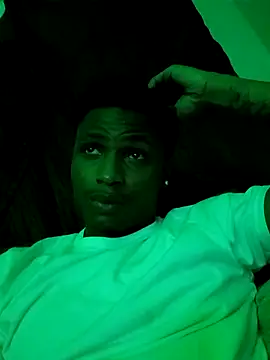 Snapshot of Dropdingo chatting on 11/25/25, 03:29 Dropdingo online show from 11/25/25, 03:29