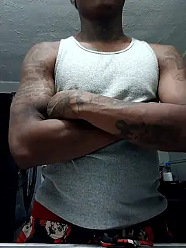 Snapshot of Dropdingo chatting on 10/13/25, 05:20 Dropdingo online show from 10/13/25, 05:20