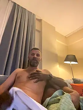 scarpion221017 online show from 10/05/25, 10:55