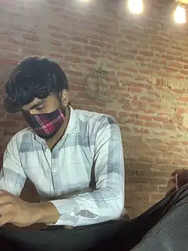 Snapshot of uniquesexyboy5689 chatting on 02/12/26, 06:13 uniquesexyboy5689 online show from 02/12/26, 06:13