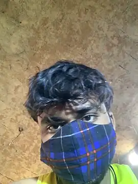 Snapshot of uniquesexyboy5689 chatting on 02/21/26, 10:06 uniquesexyboy5689 online show from 02/21/26, 10:06