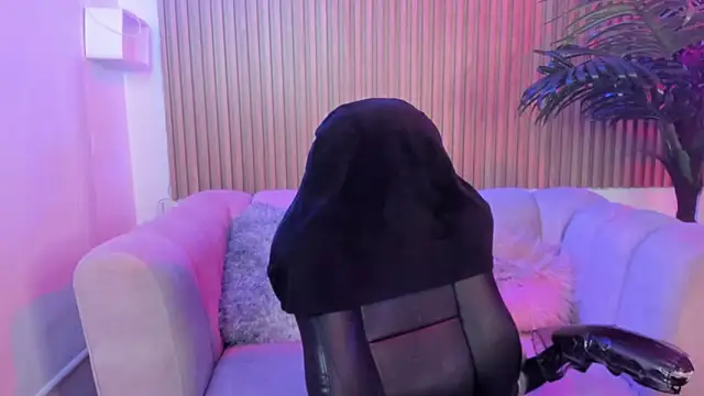 Jenny Wolridge  online show from 11/02/25, 08:25