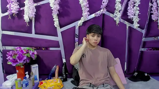 Snapshot of Bruno_Cruzz chatting on 02/07/26, 02:19 Bruno Cruzz online show from 02/07/26, 02:19