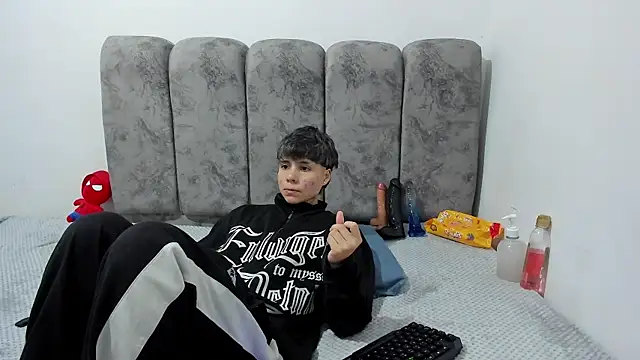 Bruno Cruzz online show from 04/23/26, 02:07