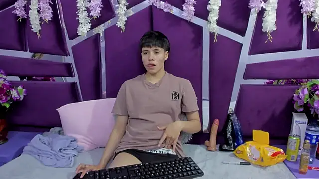 Snapshot of Bruno_Cruzz chatting on 02/15/26, 07:51 Bruno Cruzz online show from 02/15/26, 07:51