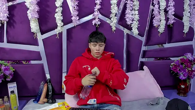 Snapshot of Bruno_Cruzz chatting on 02/20/26, 02:41 Bruno Cruzz online show from 02/20/26, 02:41