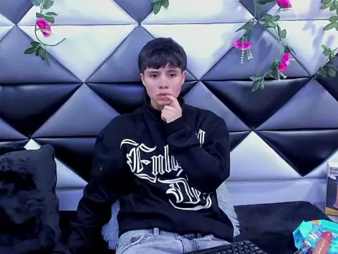 Bruno Cruzz online show from 10/23/25, 01:48