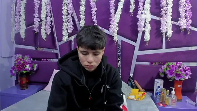 Snapshot of Bruno_Cruzz chatting on 02/14/26, 02:23 Bruno Cruzz online show from 02/14/26, 02:23