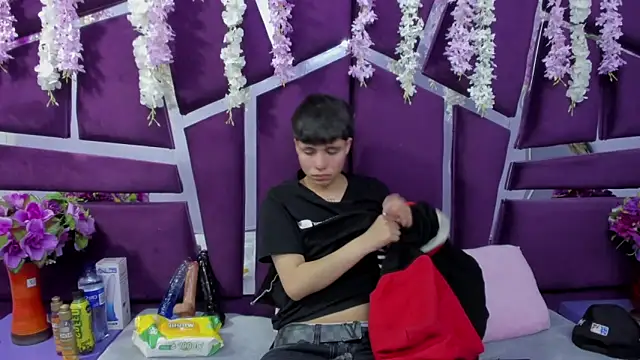 Snapshot of Bruno_Cruzz chatting on 02/21/26, 02:24 Bruno Cruzz online show from 02/21/26, 02:24