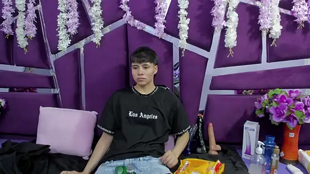 Snapshot of Bruno_Cruzz chatting on 02/18/26, 02:42 Bruno Cruzz online show from 02/18/26, 02:42