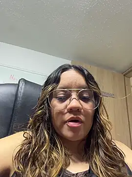 Sky Junne online show from 04/05/26, 05:52