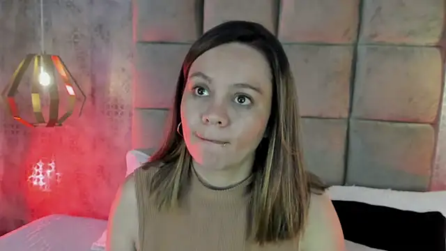 Snapshot of Sky_Junne chatting on 01/18/26, 05:38 Sky Junne online show from 01/18/26, 05:38