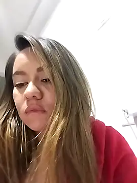 Snapshot of Sky_Junne chatting on 02/14/26, 05:40 Sky Junne online show from 02/14/26, 05:40