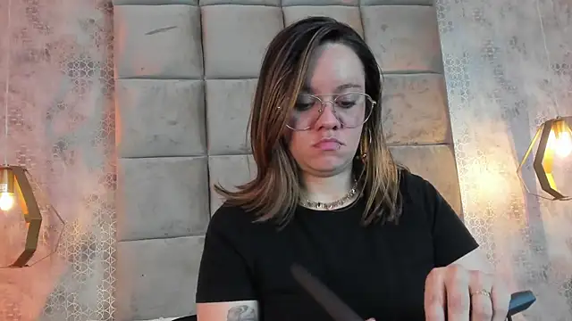 Snapshot of Sky_Junne chatting on 01/08/26, 05:41 Sky Junne online show from 01/08/26, 05:41