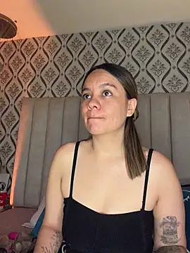 Sky Junne online show from 03/17/26, 04:21