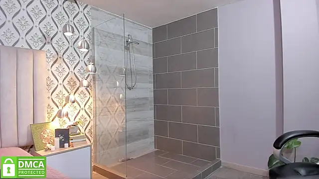 Sky Junne online show from 09/23/25, 05:20