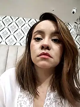 Sky Junne online show from 09/18/25, 07:17