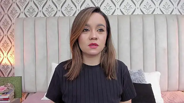 Sky Junne online show from 10/12/25, 05:47