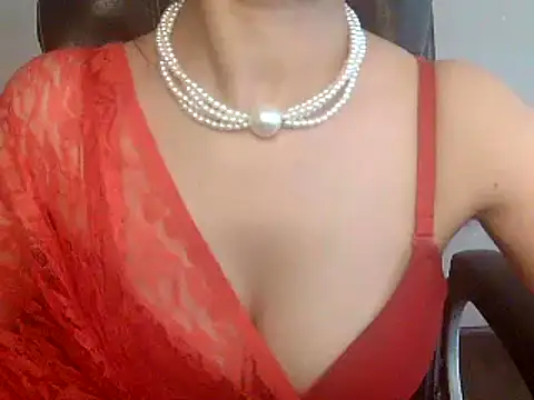 Snapshot of akankshapuri chatting on 09/19/25, 06:28 akankshapuri online show from 09/19/25, 06:28