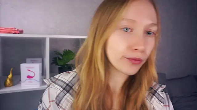 EarnestineGyllenband online show from 11/18/25, 06:50