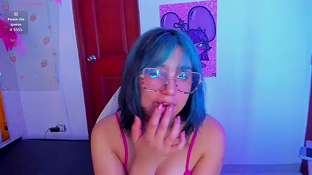 sophiievv online show from 03/04/26, 07:21