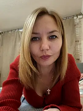 Snapshot of VeroLoverx chatting on 10/15/25, 04:26 VeroLoverx online show from 10/15/25, 04:26