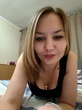 Snapshot of VeroLoverx chatting on 09/23/25, 08:16 VeroLoverx online show from 09/23/25, 08:16