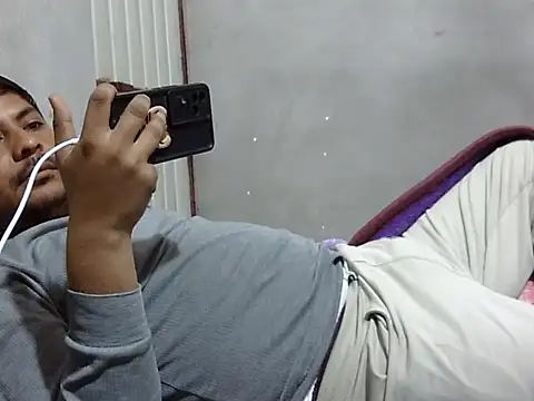 Snapshot of Ajmersingh335512 chatting on 02/20/26, 03:58 Ajmersingh335512 online show from 02/20/26, 03:58