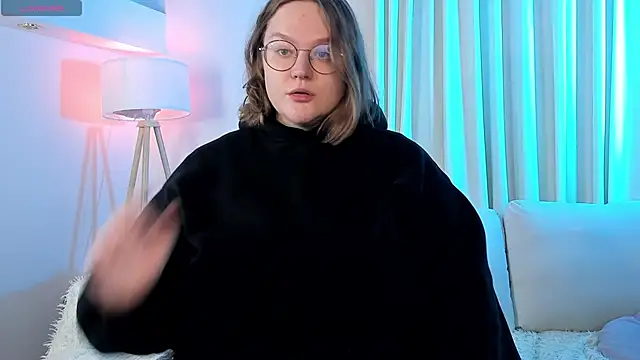 Alissa S online show from 11/11/25, 04:24