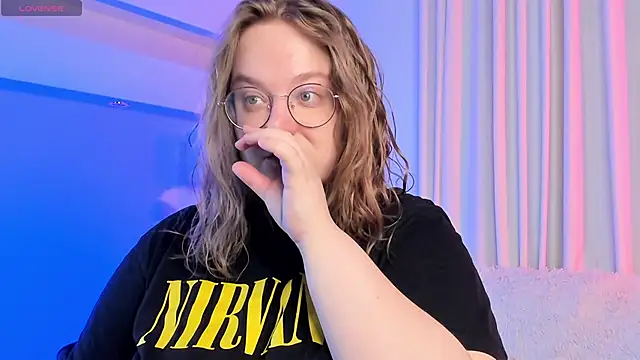 Alissa S online show from 09/12/25, 01:11