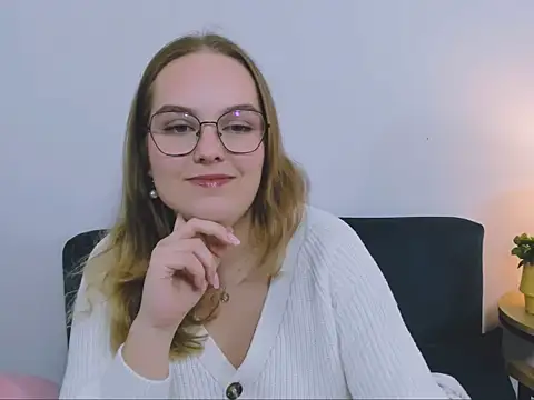 AliceCrazy69 online show from 12/18/25, 04:00