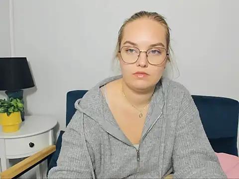 AliceCrazy69 online show from 10/30/25, 02:36