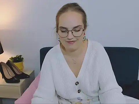 AliceCrazy69 online show from 12/02/25, 04:19