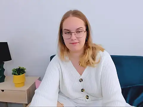 AliceCrazy69 online show from 10/26/25, 07:53